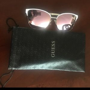 Guess Sunglassess